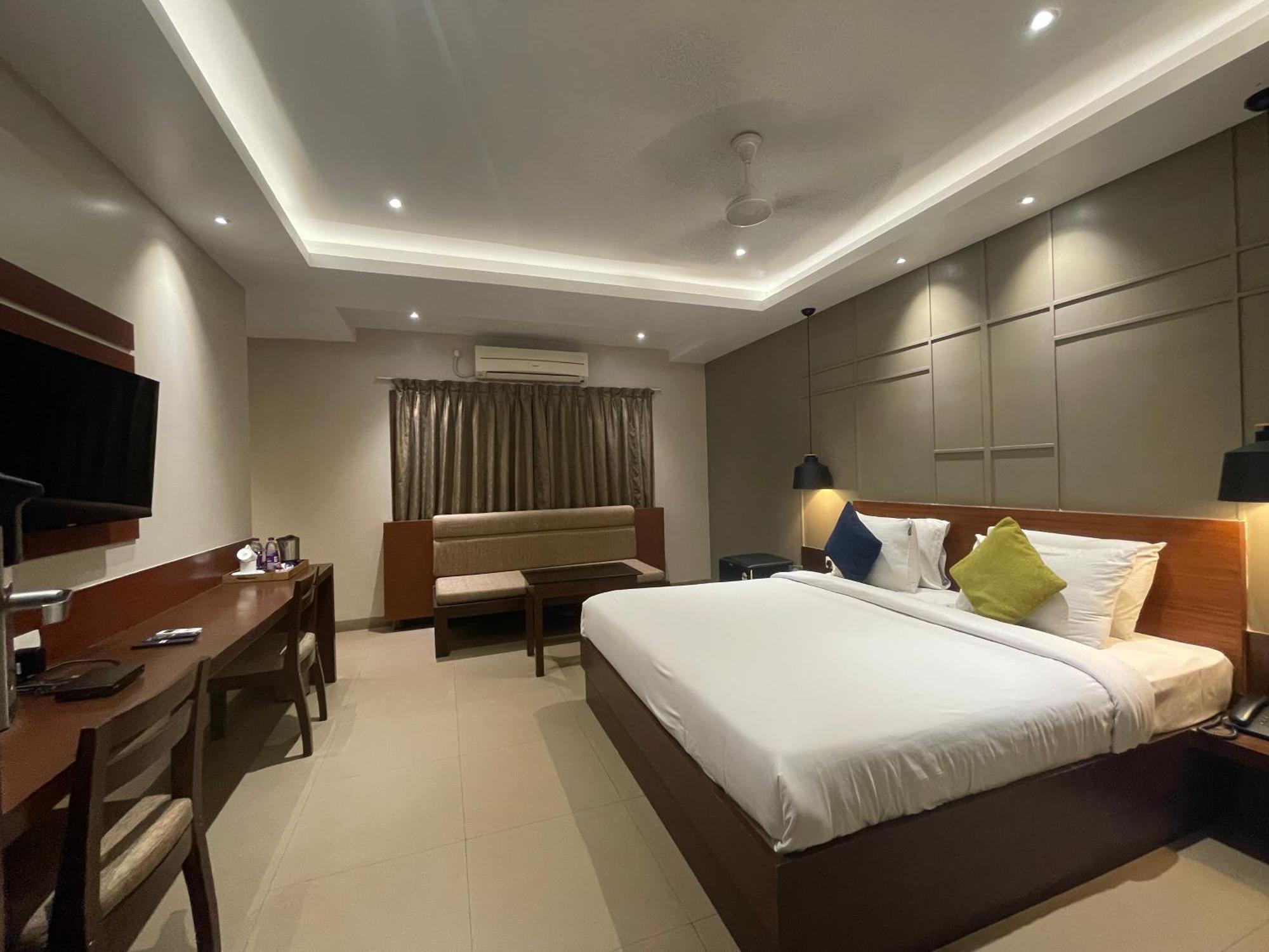 Five Elements Otel Visakhapatnam Dış mekan fotoğraf